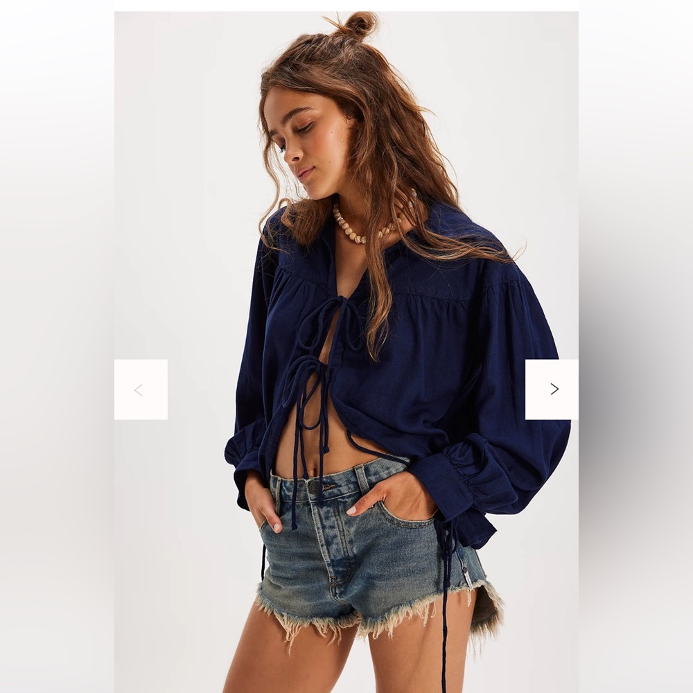 FREE PEOPLE navy FRE EST tie front Boho LONG SLEEVE cotton top SMALL